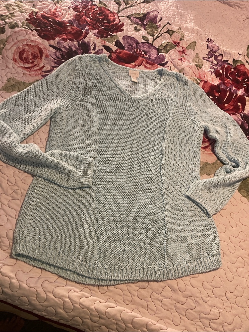 Chico’s Light Blue Sequenced V-Neck Women’s Sweater Sz 8/10